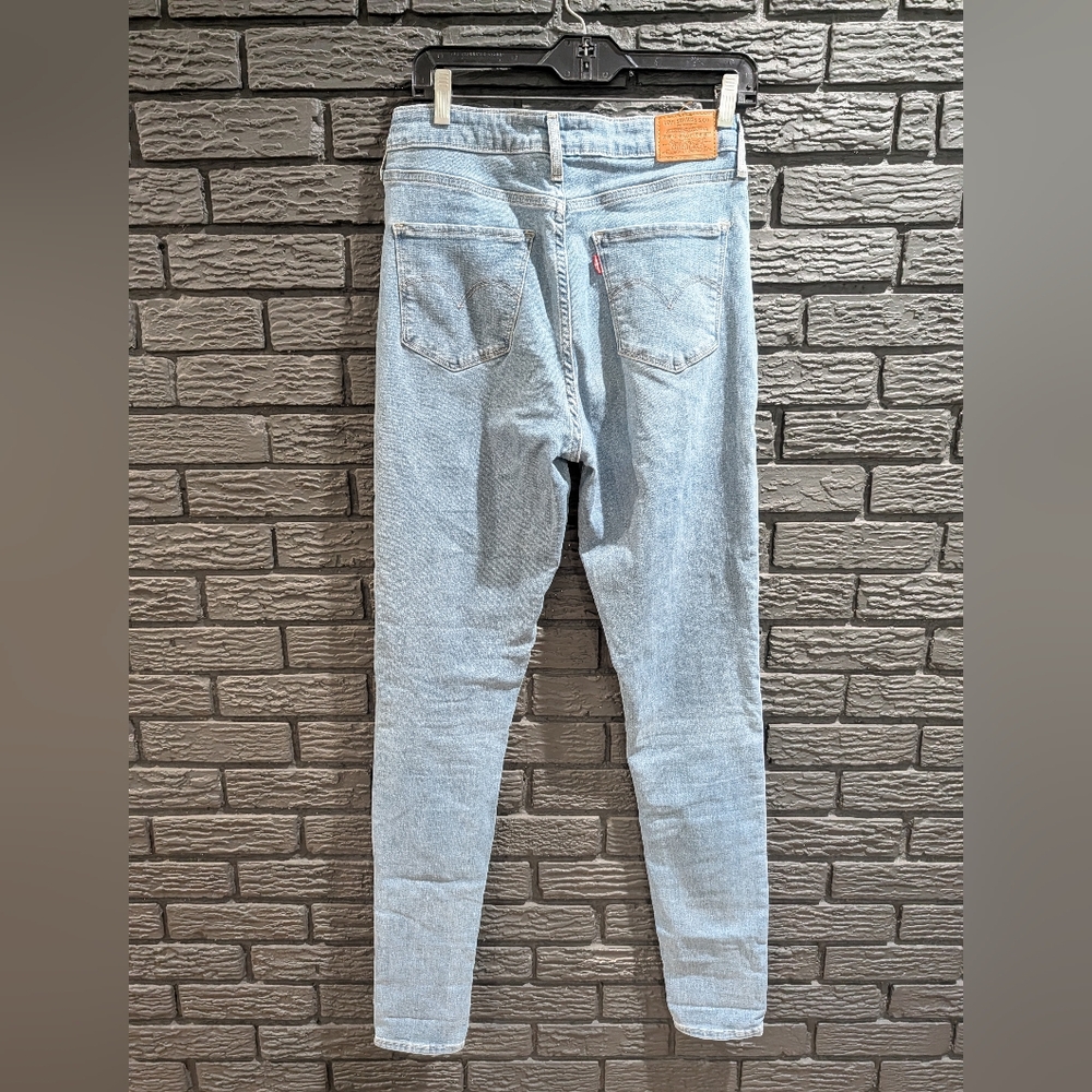 Levi's Women's Skinny Jeans in Light Blue